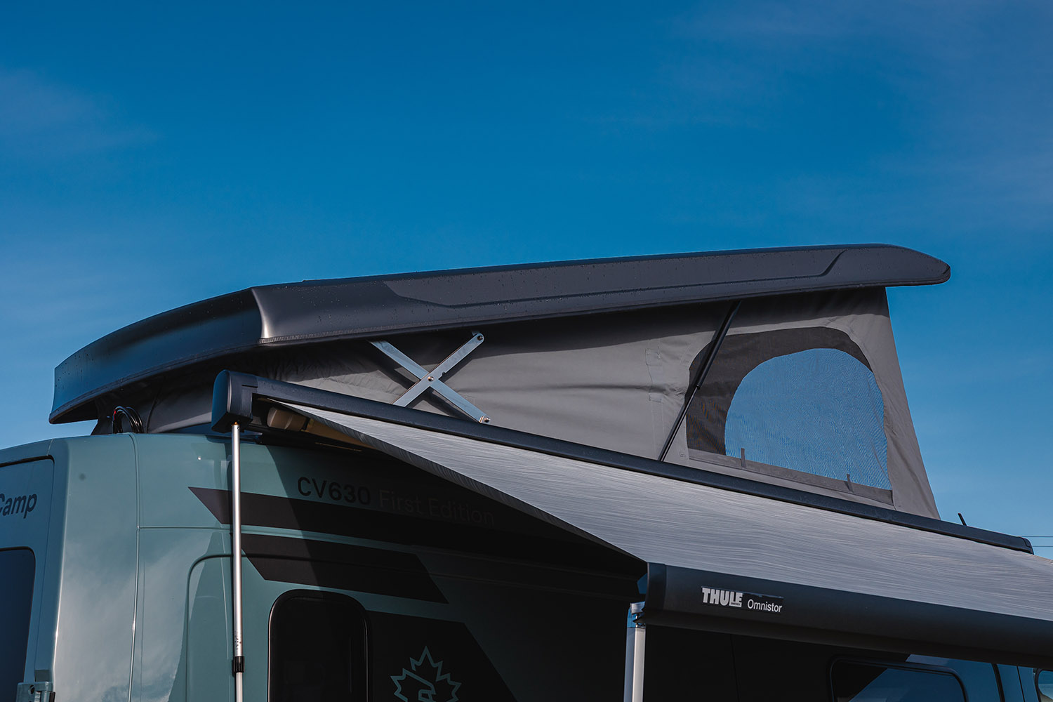 Renault Master 2024 mit geöffneten Aufstelldach - Detailansicht